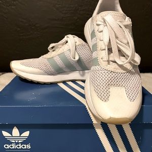 Adidas women shoe